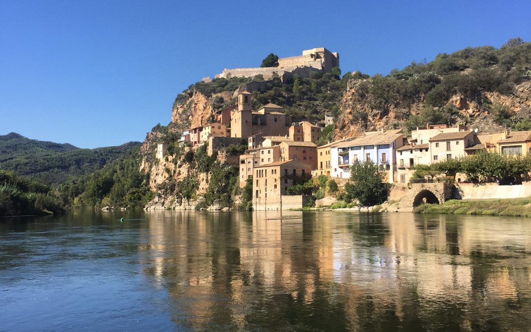 Pueblos medievales cerca de la Costa Dorada que visitar